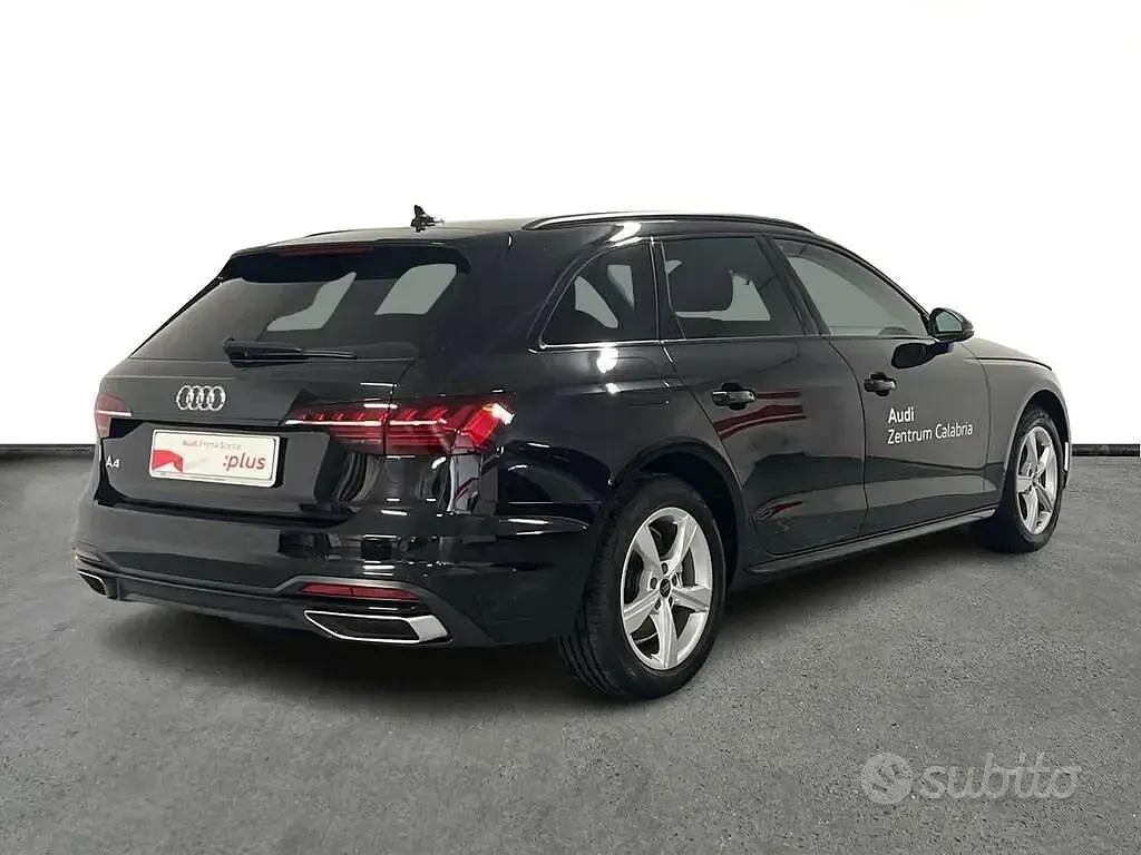 Usado Audi A4 Advanced Plus 163 CV (119 kW) 2024 Azul Familiar
