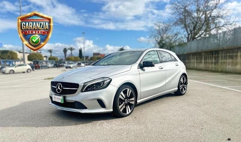 Usata Mercedes A180 Premium 109 CV (80 kW) 2017 Argento Berlina