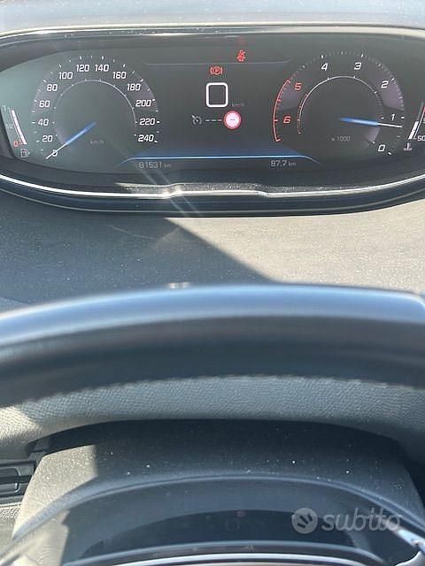 Usata Peugeot 3008 Allure 131 CV (96 kW) 2021 Bianco SUV