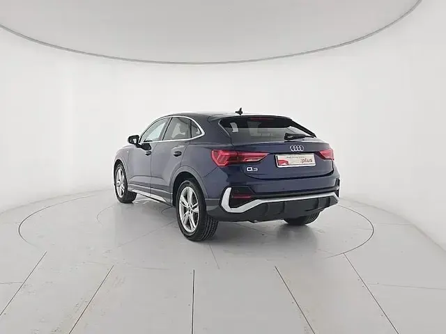 Gebraucht Audi Q3 Sportback S-Line 150 PS (110 kW) 2024 Blau SUV