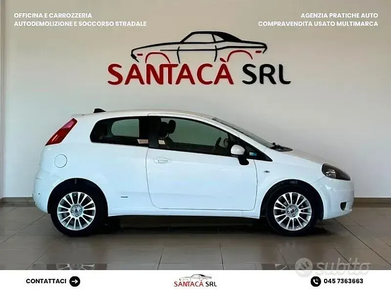 Usata Fiat Grande Punto 77 CV (56 kW) 2009 Bianco Utilitaria