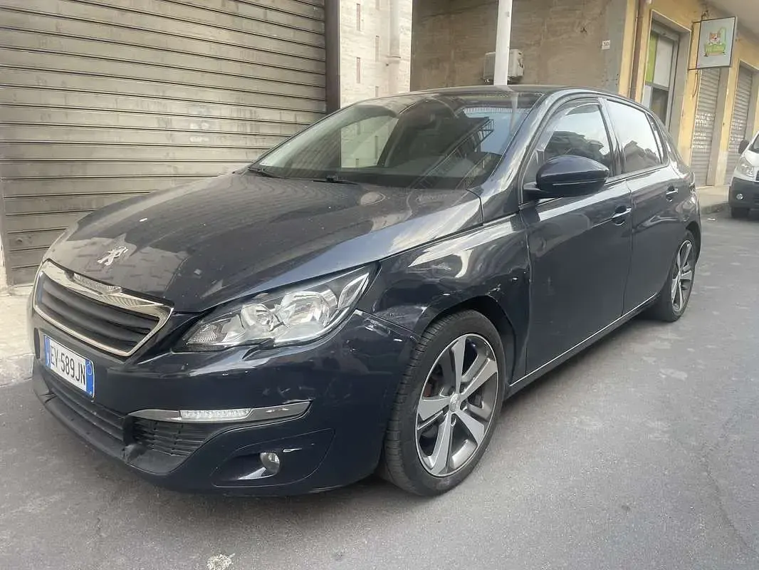Usata Peugeot 308 Business-Line 116 CV (85 kW) 2014 Berlina