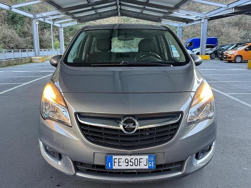 Usata Opel Meriva 120 CV (88 kW) 2016 Argento Monovolume