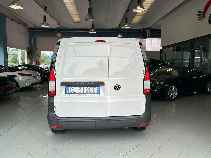 Usata VW Caddy 122 CV (89 kW) 2023 Bianco Monovolume