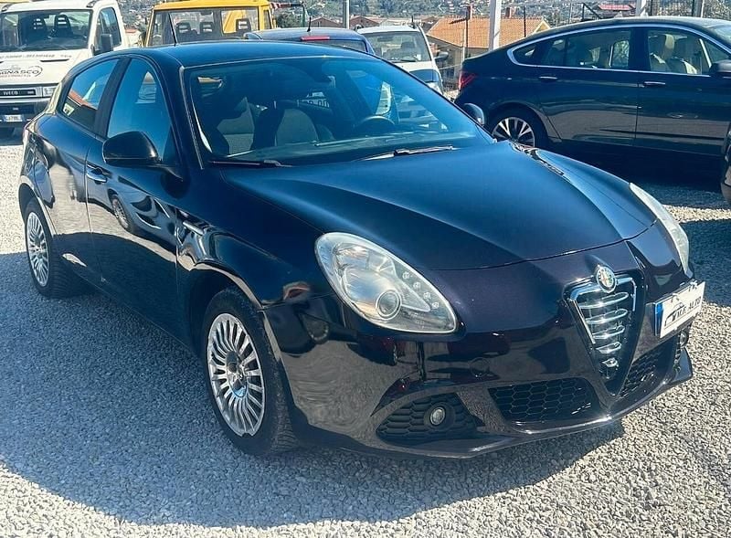 Usata Alfa Romeo Giulietta Distinctive 105 CV (77 kW) 2012 Nero Utilitaria