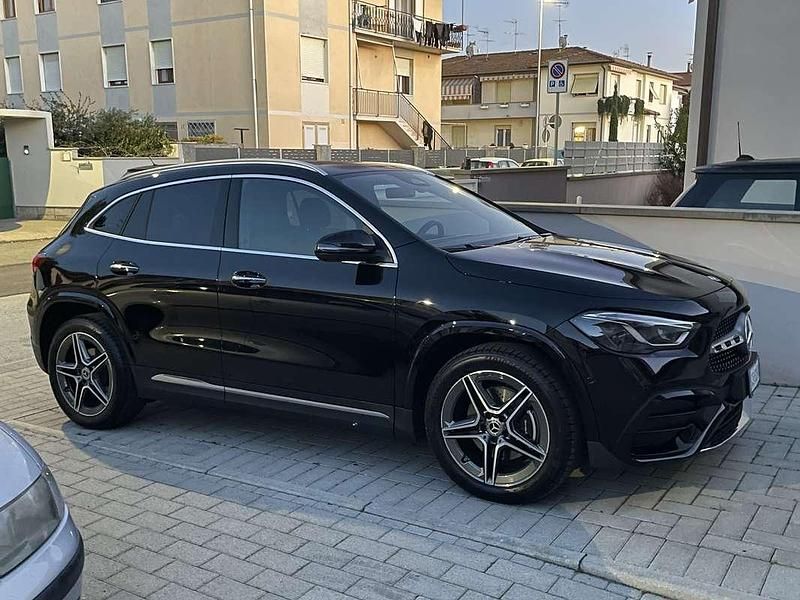 Usata Mercedes GLA200 Premium 150 CV (110 kW) 2024 SUV