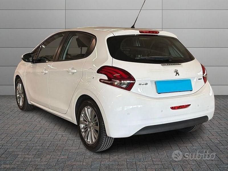 Usata Peugeot 208 Active 82 CV (60 kW) 2018 Bianco Utilitaria