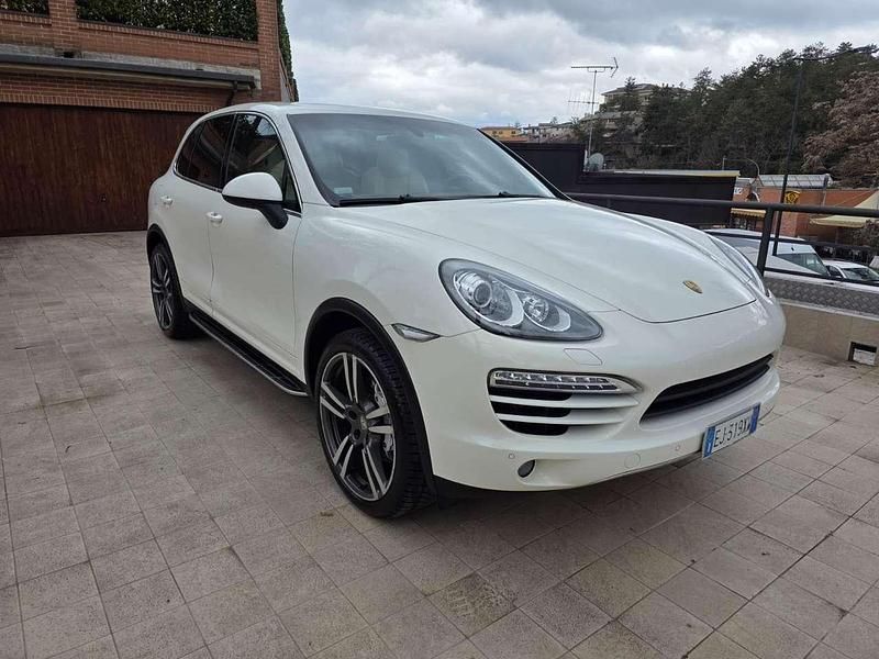 Usata Porsche Cayenne 239 CV (175 kW) 2011 Bianco SUV