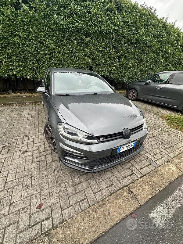 Grigio Usata 2019 VW Golf VII Sport Tre volumi | 21.700 € (Buon prezzo) - Immagine 1/4
