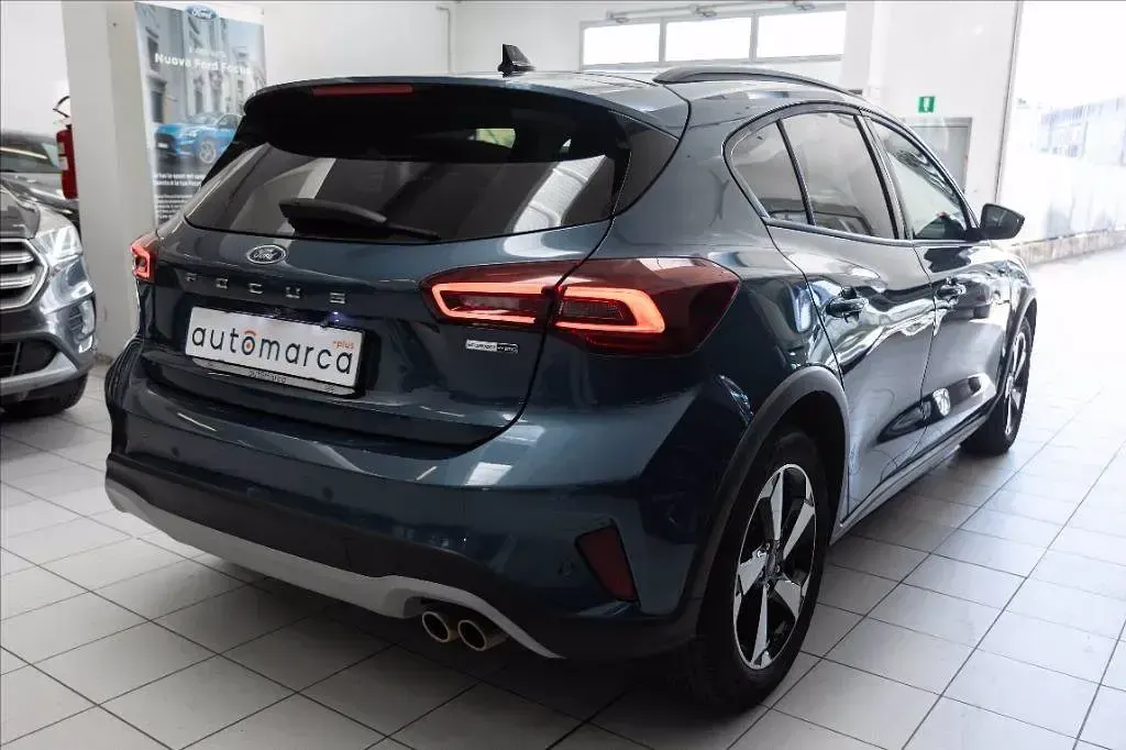 Usata Ford Focus Active 125 CV (91 kW) 2023 Blu metallizzato SUV