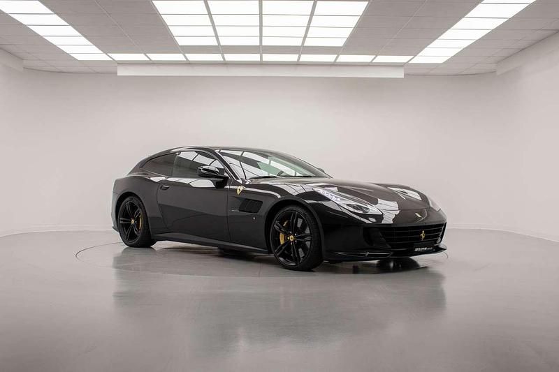 Usata Ferrari GTC4Lusso 689 CV (506 kW) 2017 Nero daytona Station wagon