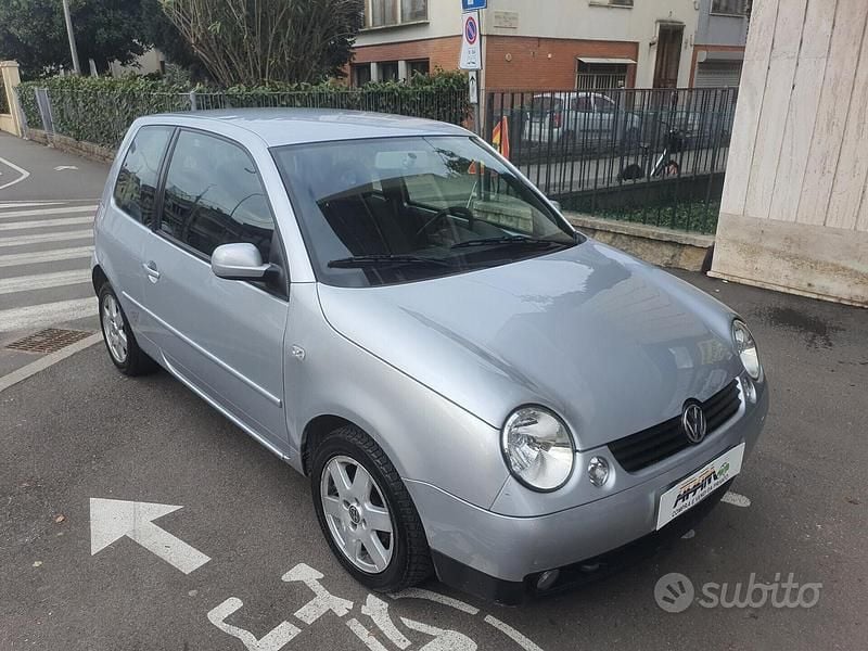 Usata VW Lupo Highline 75 CV (55 kW) 2003 Grigio Utilitaria