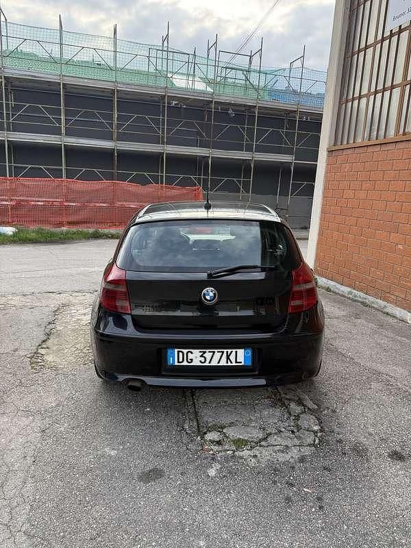 Usata BMW 118 143 CV (105 kW) 2007 Utilitaria