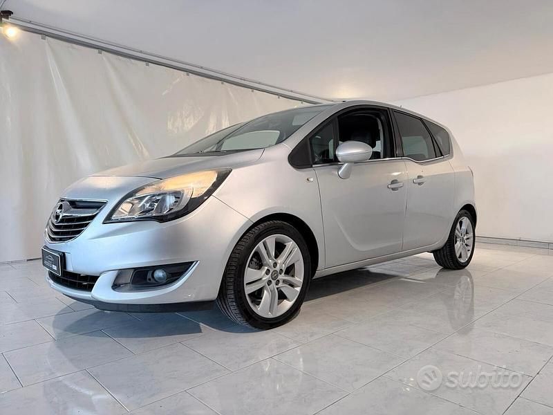 Usata Opel Meriva Cosmo 121 CV (88 kW) 2015 Grigio Monovolume