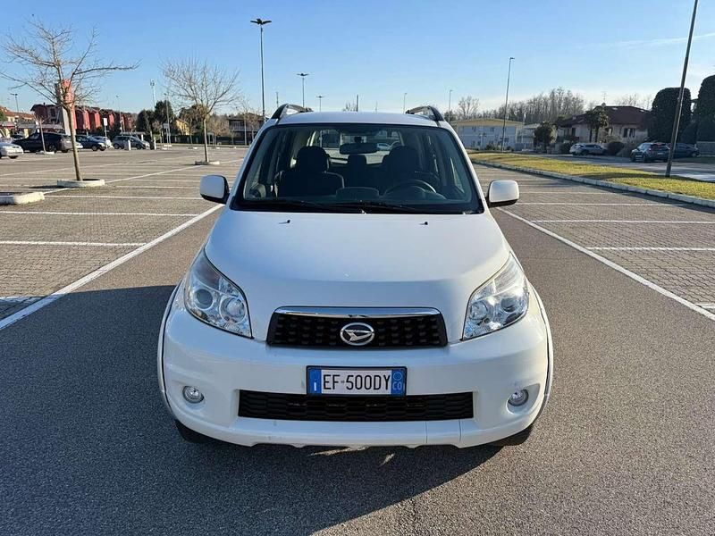 Usata Daihatsu Terios 105 CV (77 kW) 2010 Bianco SUV
