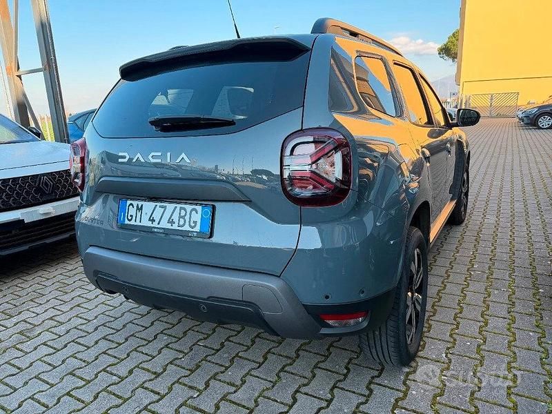Usata Dacia Duster Journey 116 CV (85 kW) 2023 Grigio SUV