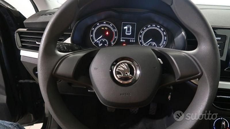 Usata Skoda Kamiq Ambition 95 CV (69 kW) 2022 Nero SUV