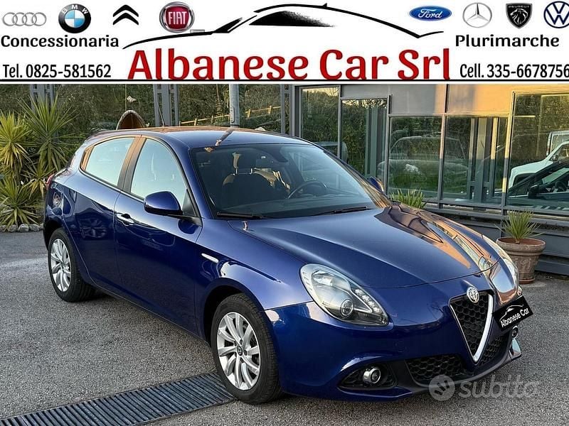 Blu Usata 2017 Alfa Romeo Giulietta Business Tre volumi | 8700 € (Buon prezzo) - Immagine 1/4