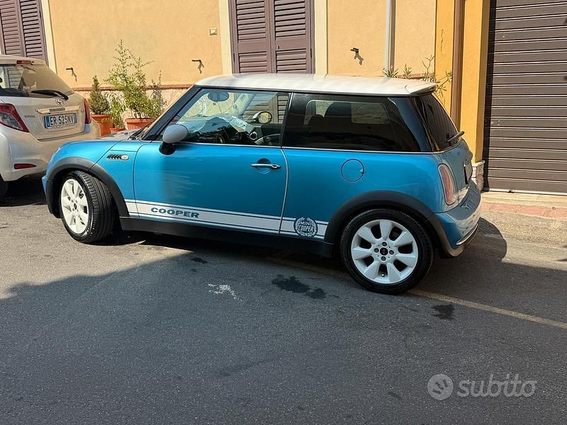 Usata Mini Cooper 116 CV (85 kW) 2005 Blu Utilitaria