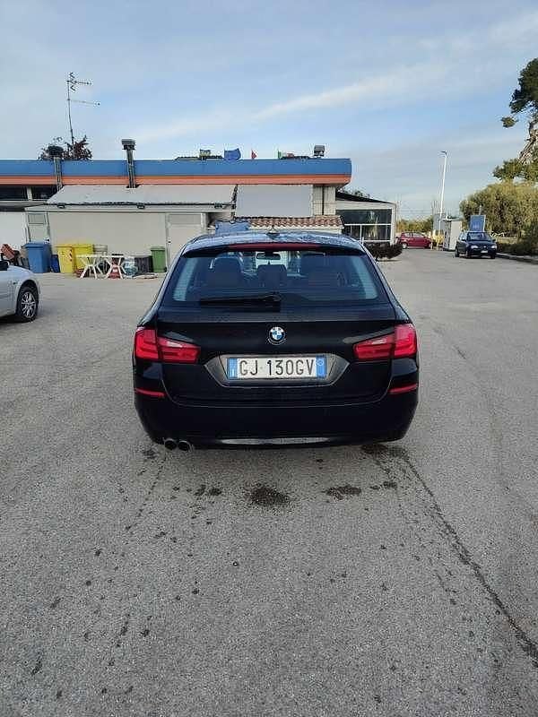 Usata BMW 520 184 CV (135 kW) 2010 Nero Station wagon
