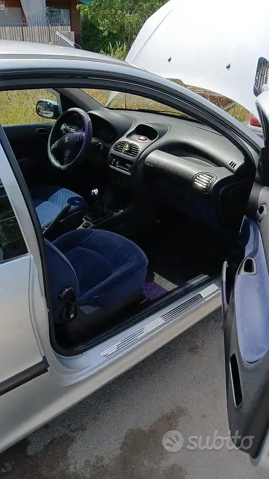 Usata Peugeot 206 68 CV (50 kW) 2003 Grigio Berlina