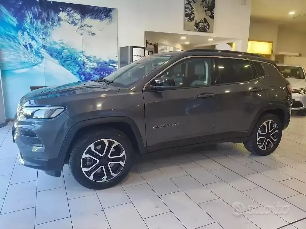 Usata Jeep Compass 131 CV (96 kW) 2023 Grigio SUV
