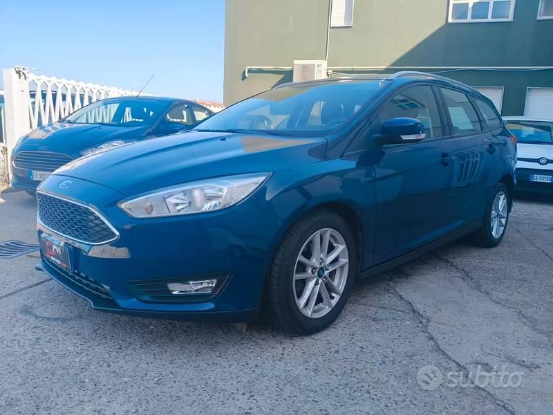 Usata Ford Focus 120 CV (88 kW) 2017 Blu Berlina