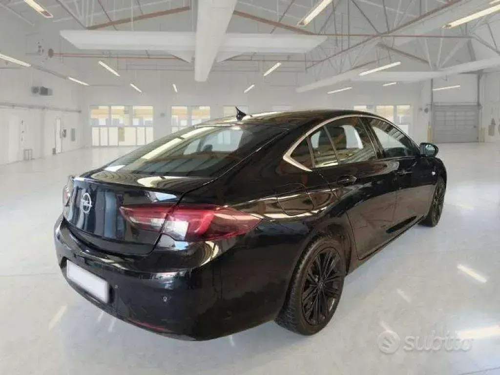 Occasion Opel Insignia Business Elegance 122 ch (89 kW) 2021 Noir Berline