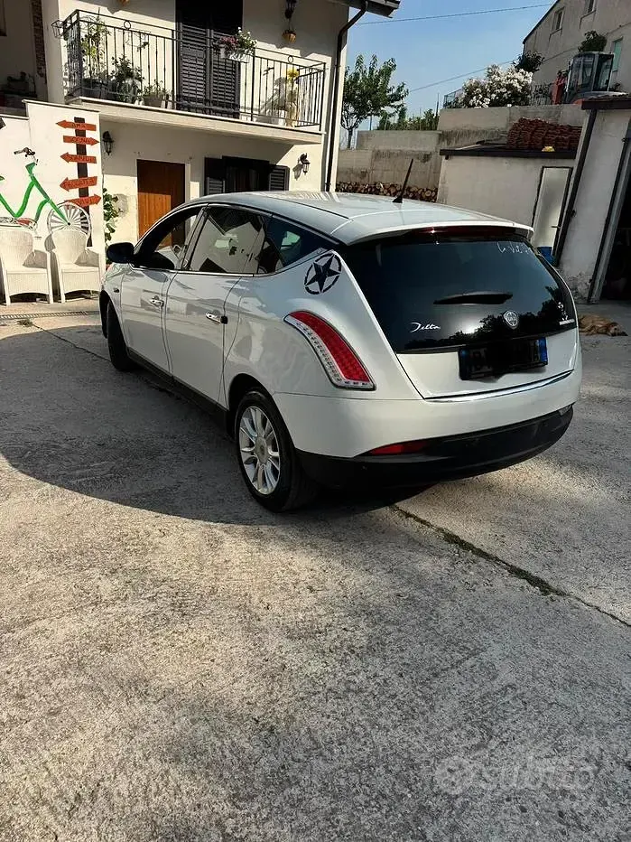 Usata Lancia Delta 120 CV (88 kW) 2009 Bianco Utilitaria