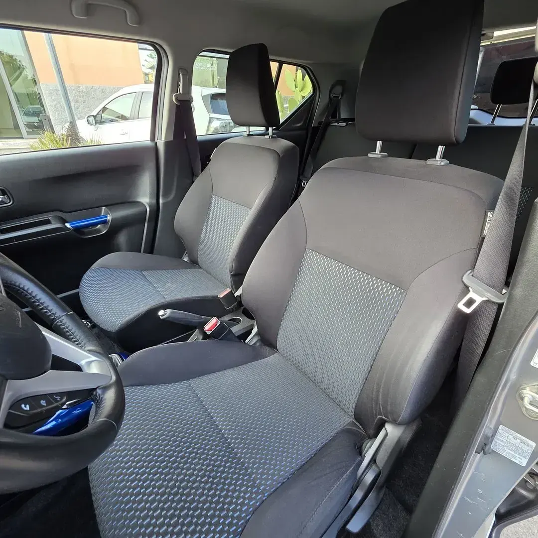 Usata Suzuki Ignis 83 CV (61 kW) 2021 Argento SUV