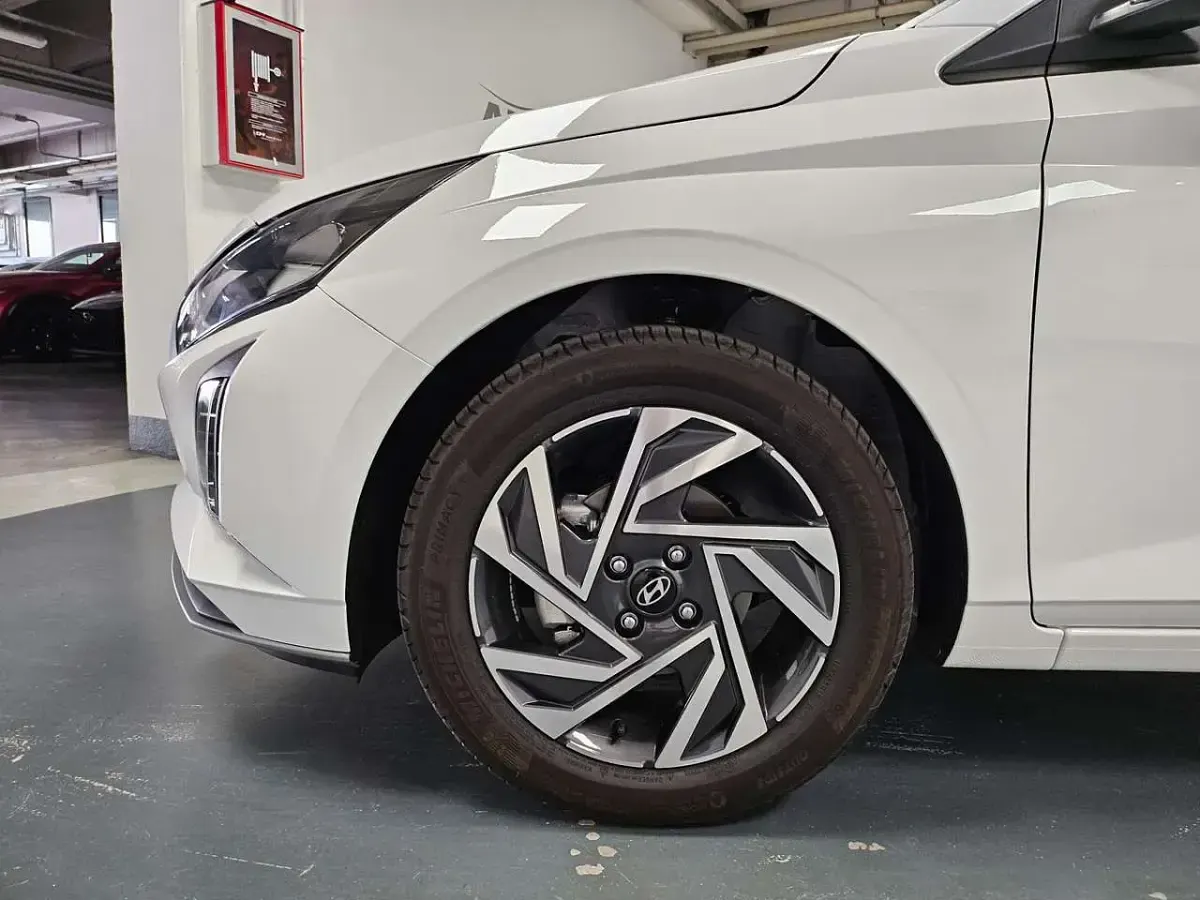 Nuova Hyundai i20 101 CV (74 kW) 2026 Atlas white Utilitaria