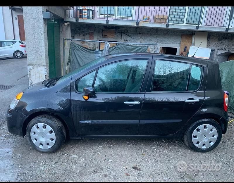 Nero Usata 2006 Renault Modus Monovolume | 1550 € (Super prezzo) - Immagine 1/4