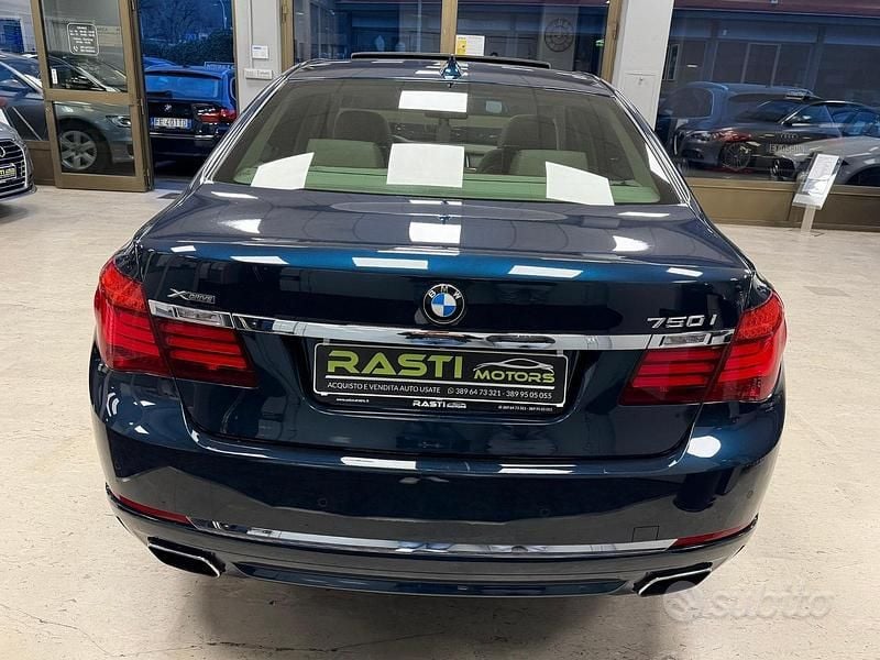 Usata BMW 750 Comfort Edition 449 CV (330 kW) 2013 Blu Berlina