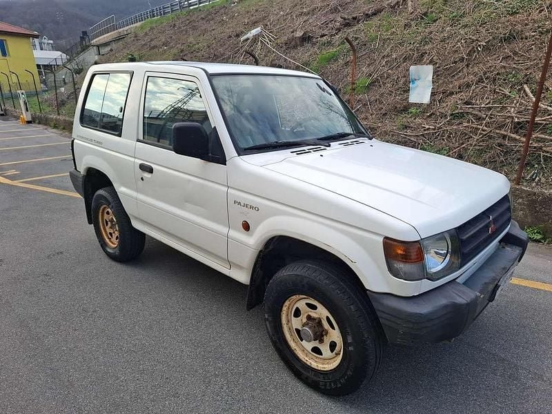 Usata Mitsubishi Pajero Top 99 CV (72 kW) 1999 Bianco SUV