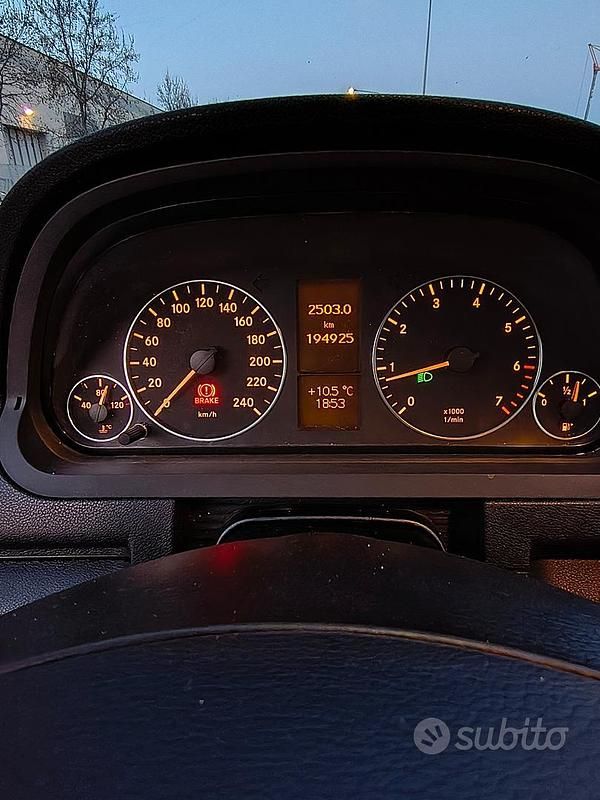 Usata Mercedes A150 95 CV (69 kW) 2010 Nero Berlina