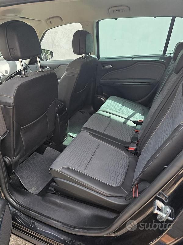 Usata Opel Zafira Tourer Cosmo 165 CV (121 kW) 2012 Nero Monovolume
