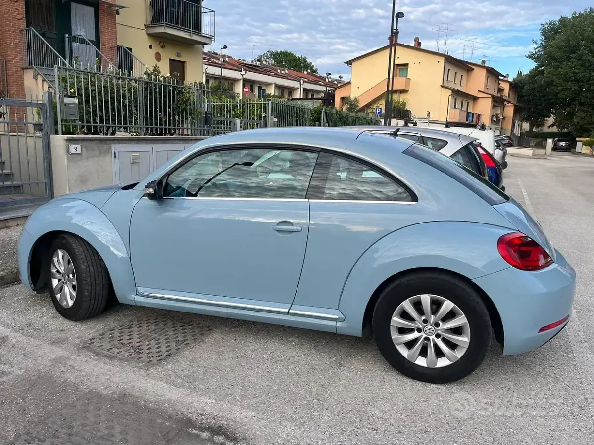 Usata VW Beetle 102 CV (75 kW) 2012 Utilitaria