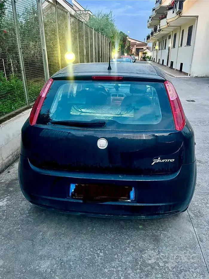 Usata Fiat Punto 69 CV (50 kW) 2009 Nero Utilitaria