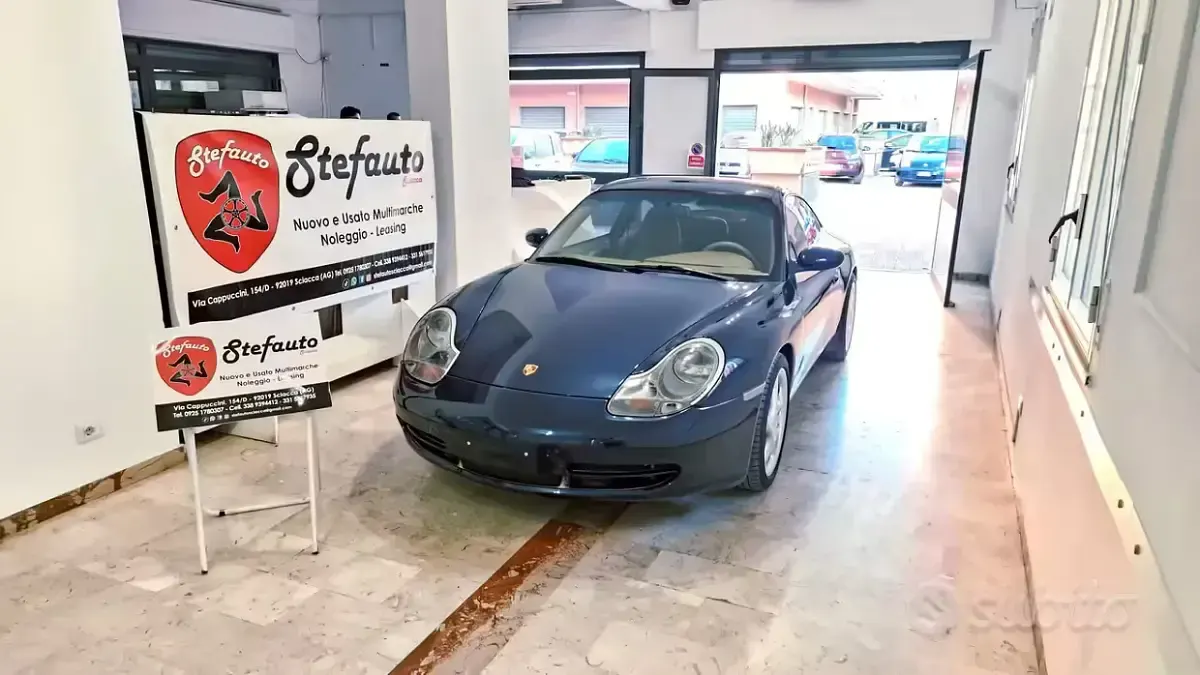 Usata Porsche 911 Carrera 4 300 CV (220 kW) 2000 Coupé