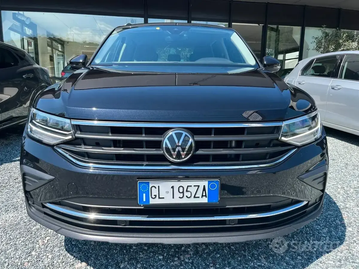 Usata VW Tiguan Life 150 CV (110 kW) 2022 Nero SUV