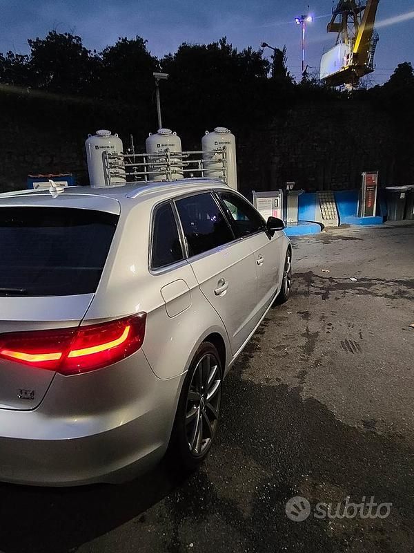 Grigio Usata 2015 Audi A3 Tre volumi | 10.000 € (Ottimo prezzo) - Immagine 1/4