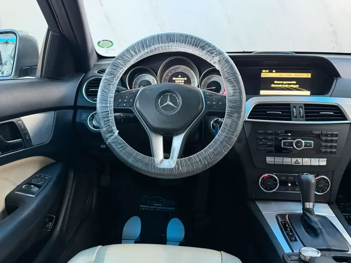 Usata Mercedes C220 Avantgarde 170 CV (125 kW) 2011 Grigio Coupé