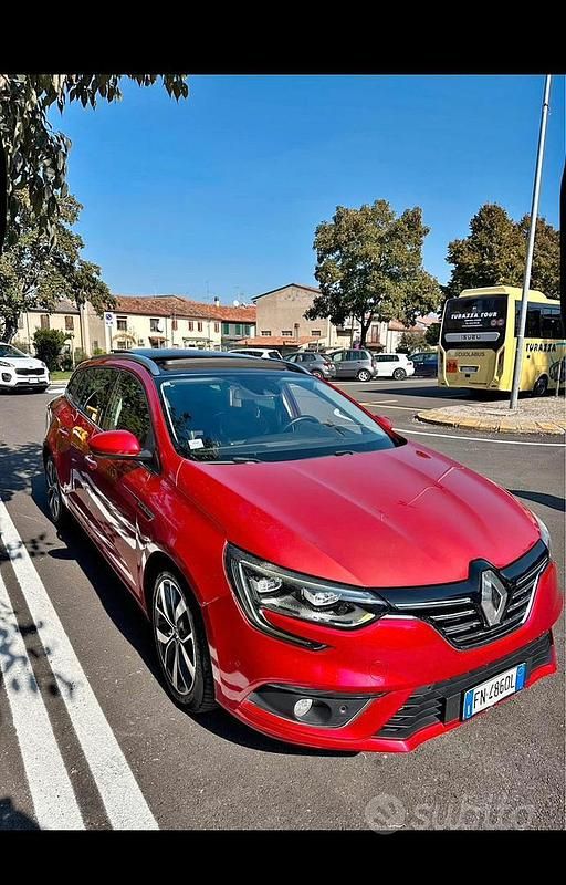 Usata Renault Mégane IV 130 CV (95 kW) 2017 Rosso Berlina
