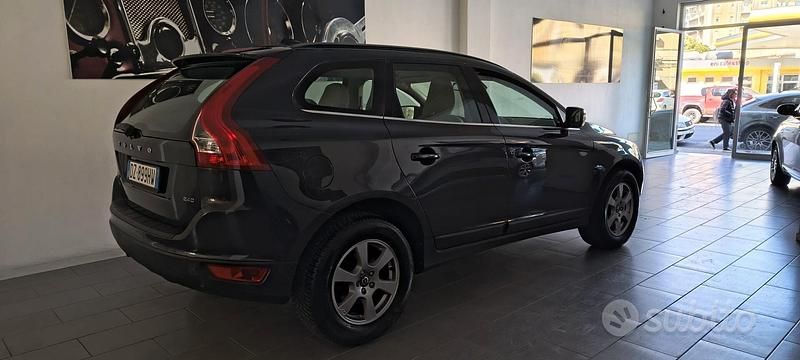 Usata Volvo XC60 Momentum 163 CV (119 kW) 2009 Grigio SUV