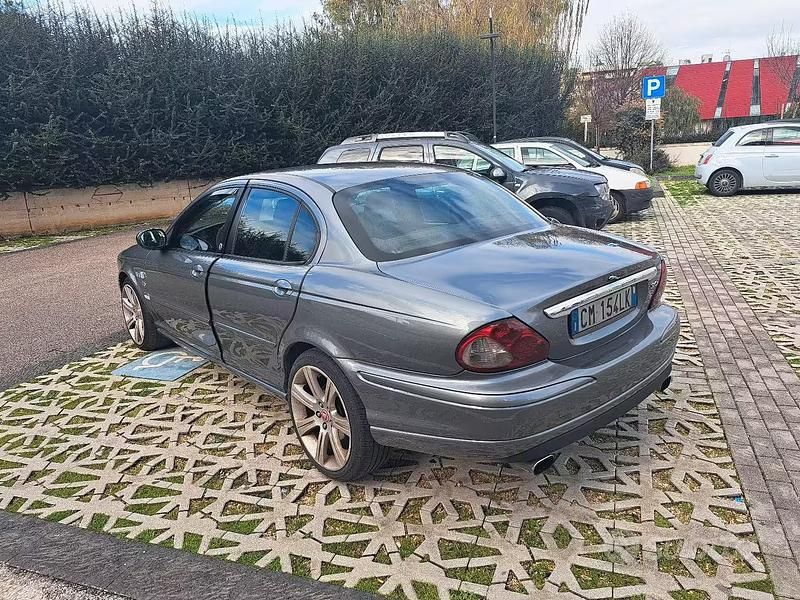 Usata Jaguar X-type 2005 Grigio Berlina