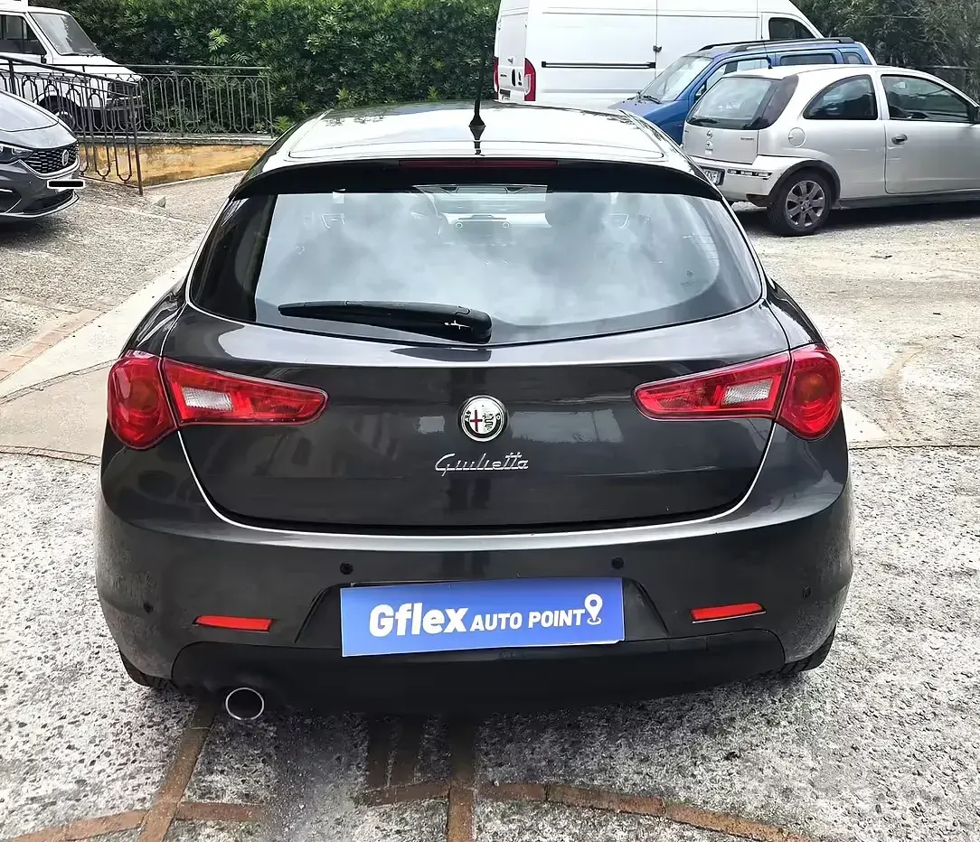 Usata Alfa Romeo Giulietta 105 CV (77 kW) 2010 Grigio Utilitaria