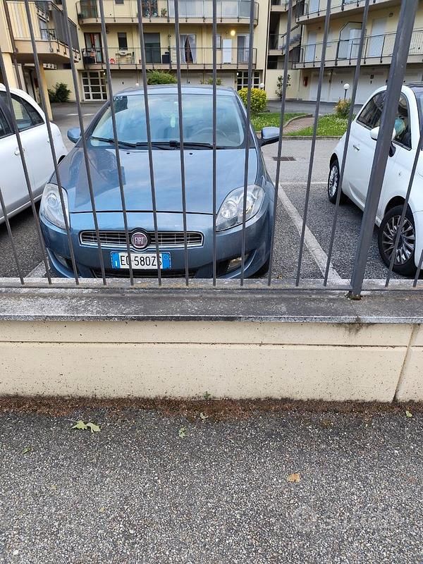 Blu Usata 2011 Fiat Bravo Due volumi | 1600 € (Super prezzo) - Immagine 1/4