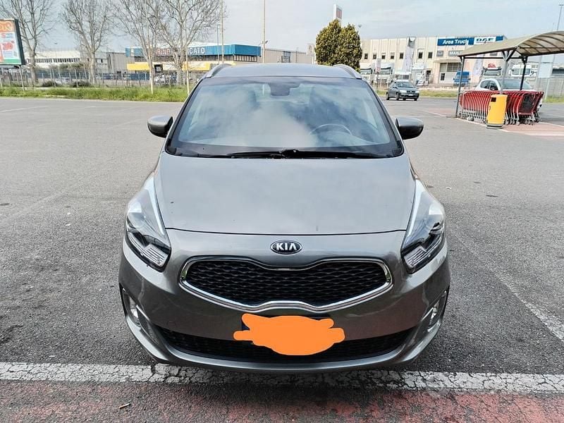 Grigio Usata 2016 Kia Carens Monovolume | 6300 € (Super prezzo) - Immagine 1/4