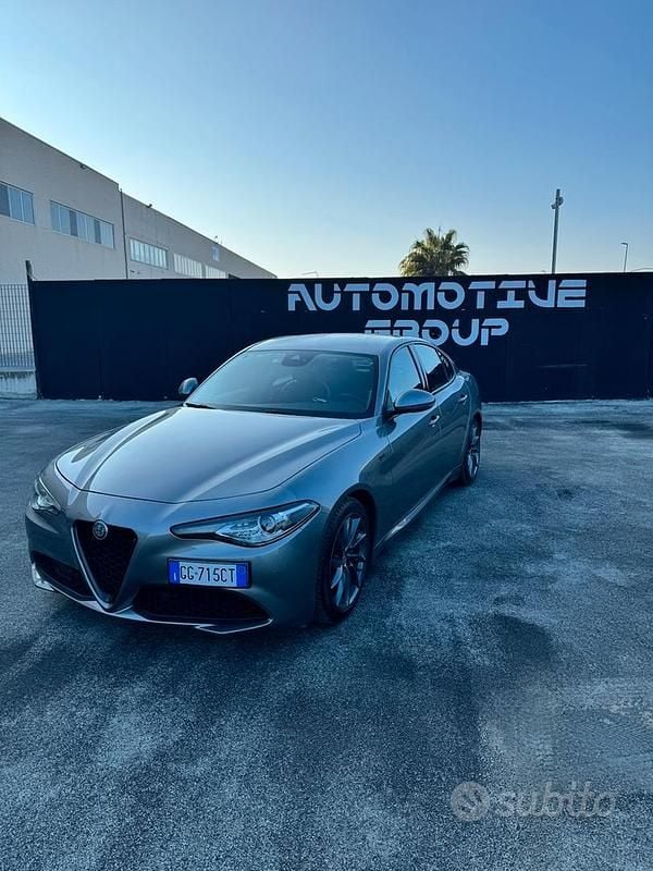 Usata Alfa Romeo Giulia Sprint 160 CV (117 kW) 2021 Grigio Berlina