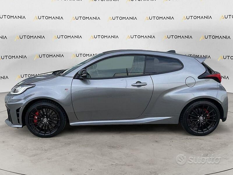 Usata Toyota Yaris 280 CV (205 kW) 2024 Other Berlina